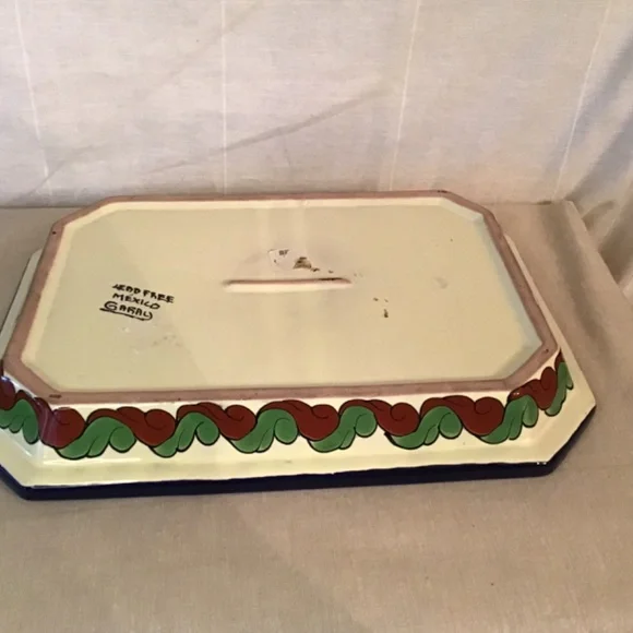 Beautiful Mexican Talavera Art Pottery Serving Baking Dish -LEAD FREE- Signed .